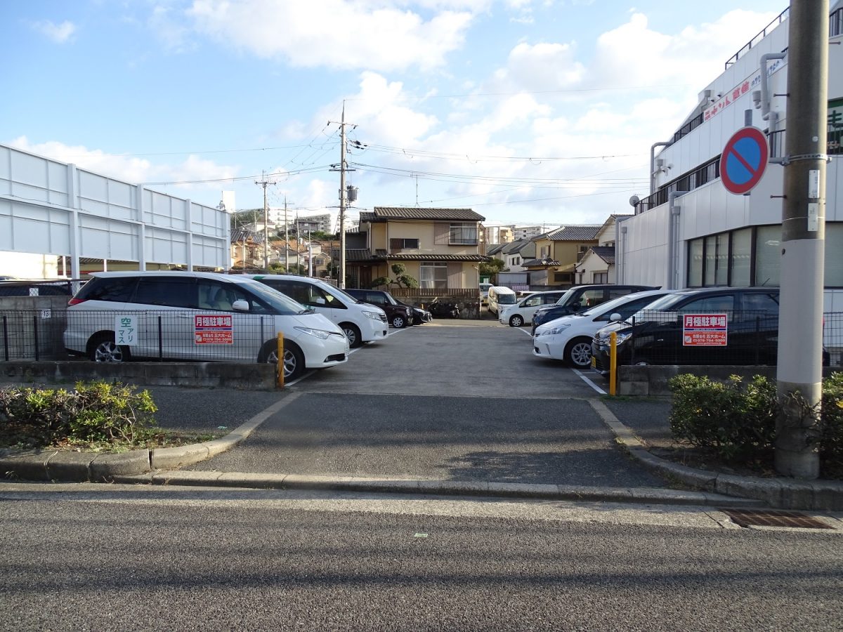 神戸市垂水区本多聞2丁目　月極駐車場