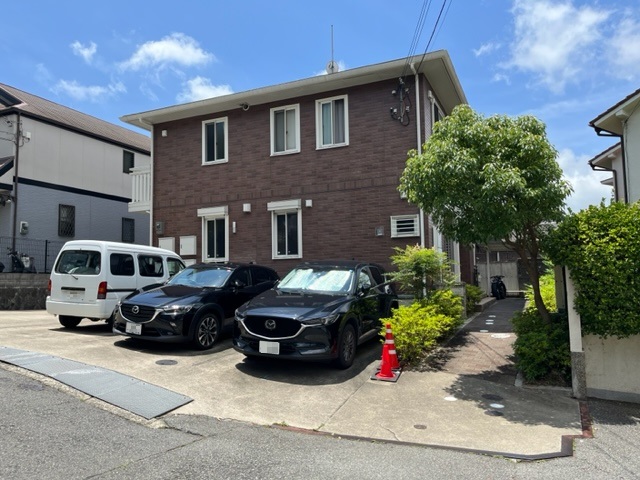 カーサ・デ・ヴェルデ　神戸市北区鈴蘭台西町3丁目　ワンルーム