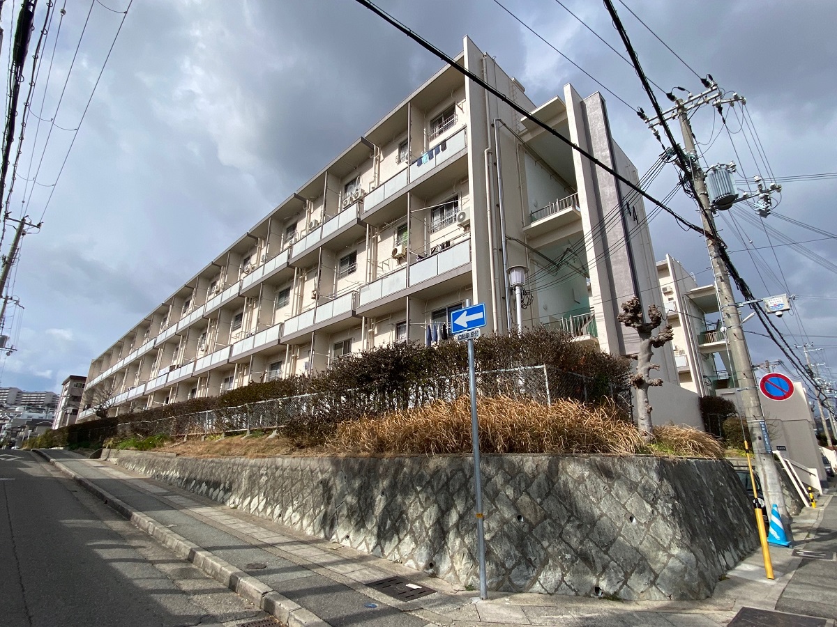 高丸ビルA棟1.2階部分　380万円